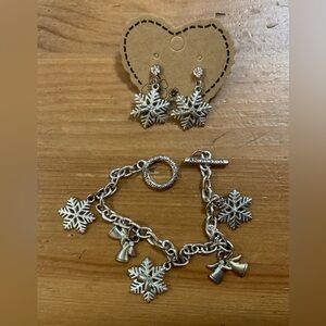Angel’s Kiss: Tangled silver toned link bracelet dangle charms n pieced earrings